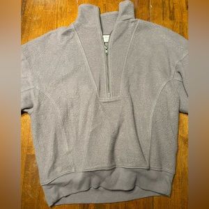 Universal Thread half zip fleece, long sleeved.
